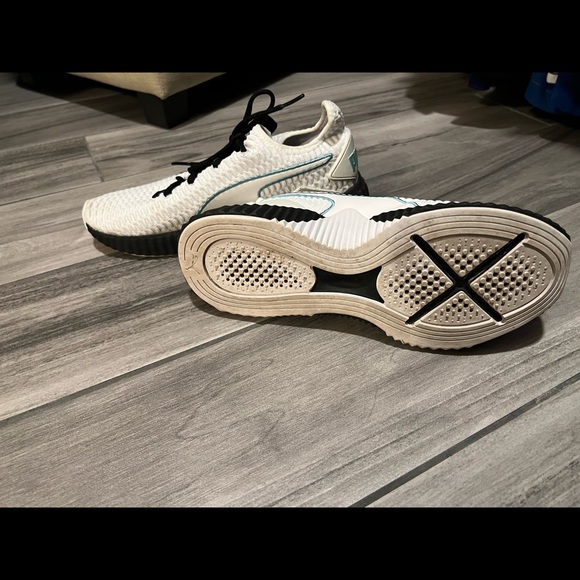 Puma sneakers - Picture 3 of 3